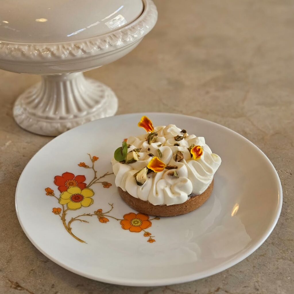 Tarte pistache, orange, fleur d'oranger