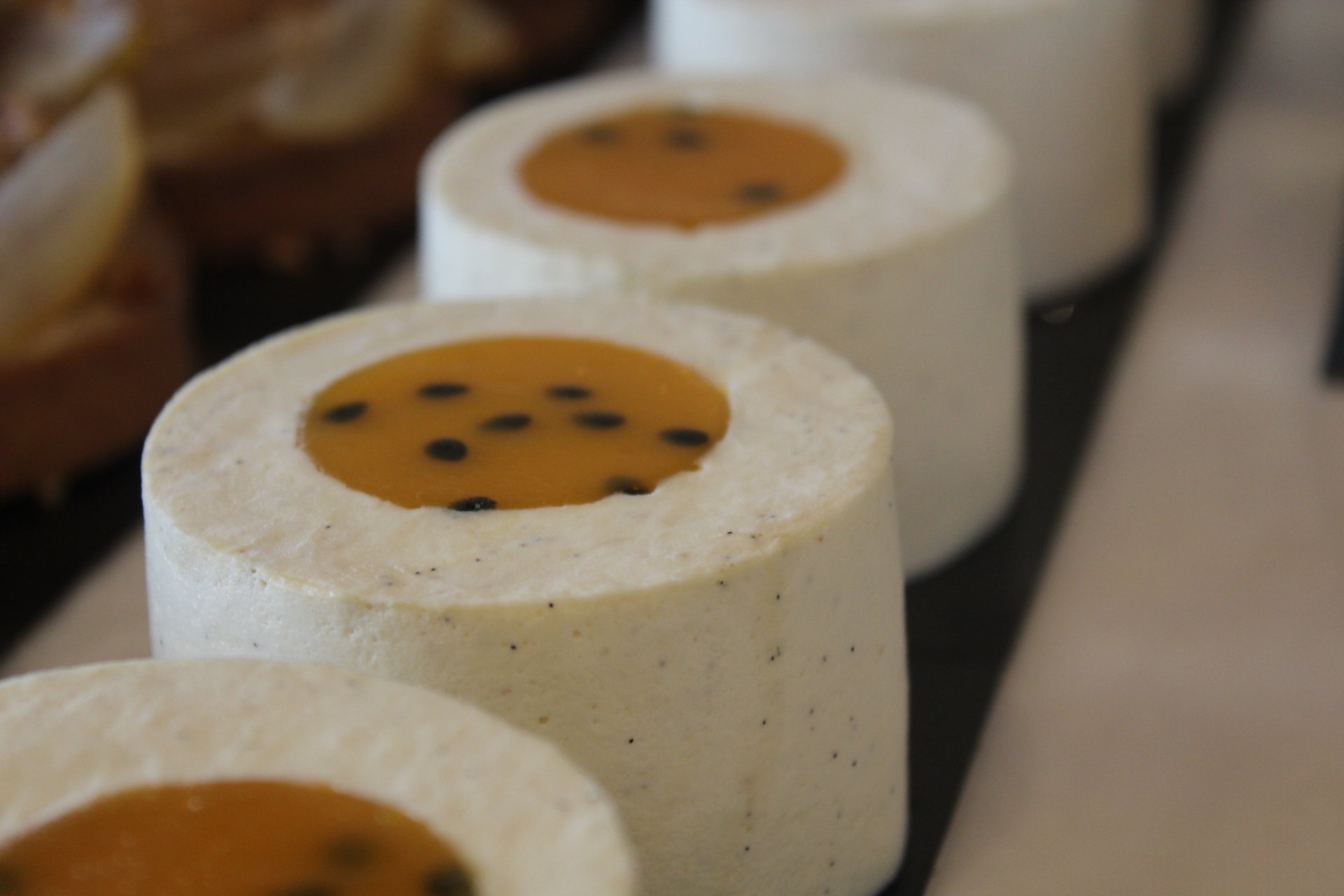 Entremets vanille, passion